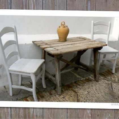 Dos Sillas Blanco Mesa Madera